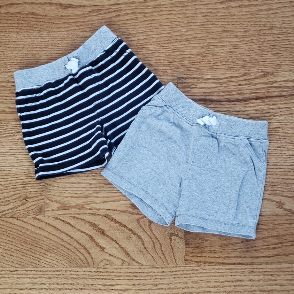 Carter's shorts bundle 9months 🦓